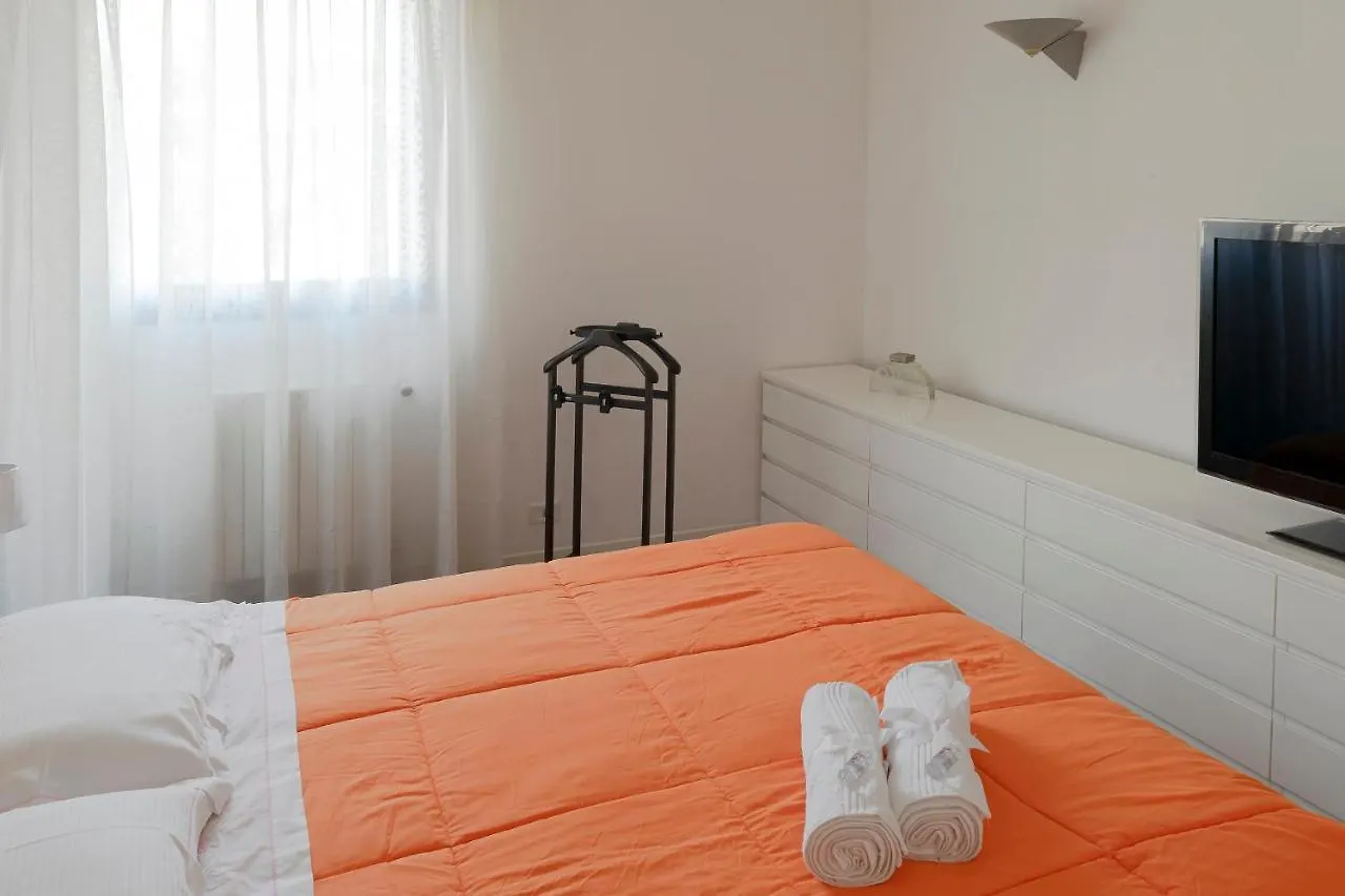 Splendido Appartamento 140 Mq Zona Tortona Milano 0*,  Itálie