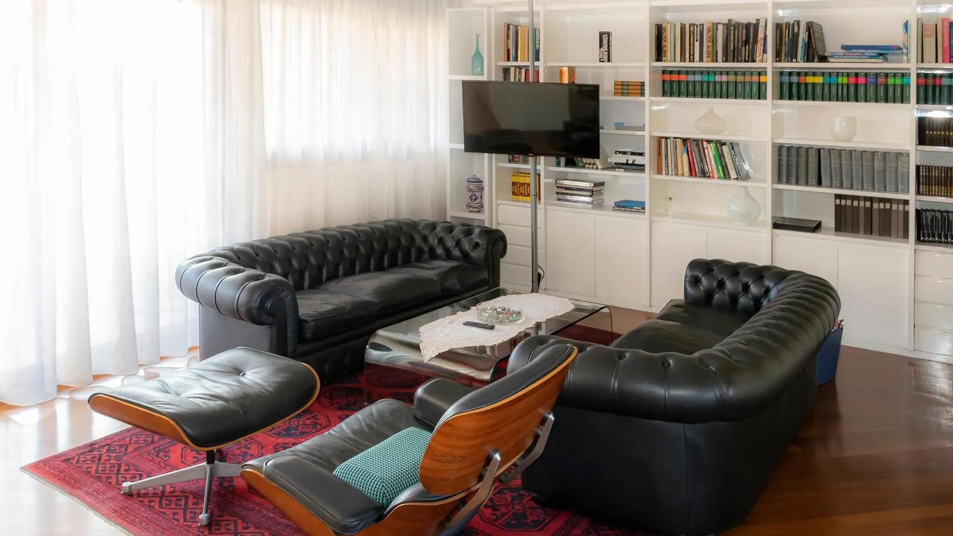 kontakty Splendido Appartamento 140 Mq Zona Tortona Milano